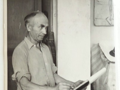 1954, Hermann Hübsch, Lehrer an der Freien Kunstschule Stuttgart. Im Atelier in der Blumenstraße.